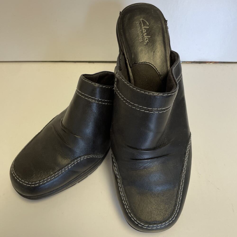 Clarks Bendable Women's 7.5 Black Leather Mules 80418
